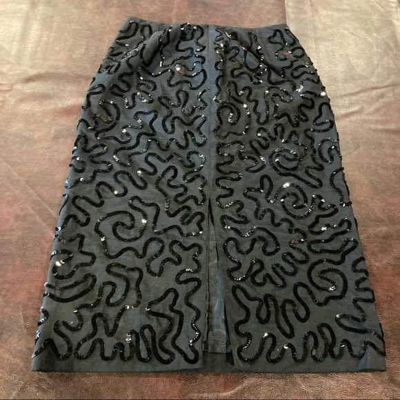 Sparkly Black Squiggly Abstract Sequin Pencil Skirt - Picture 8 of 12